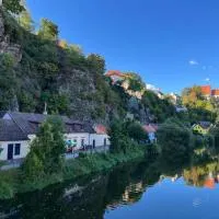 Penzion Pod Skalou, hotel Bechyněben