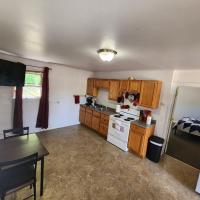 WP2 Pet Friendly Keweenaw Apt w EV Charger Onsite, hotel near Houghton County Memorial Airport - CMX, Calumet