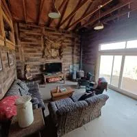 Mountain Top Barn retreat with View, hotel sa Bodfish