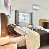 Apë Brazilian moderno no centro com ar condicionado, hotel en Formosa