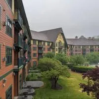 Cozy Studio Resort Stay Mountain Creek Pool Hiking โรงแรมในVernon Township