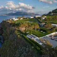 Capofaro Resort Relais&Chateaux, hotel en Malfa