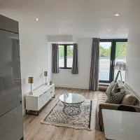 Modern 1 Bedroom Apartment, Solihull، فندق في Olton