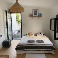 Cabane Souirie cosy & clim au calme avec extérieur, hotelli kohteessa Baillargues