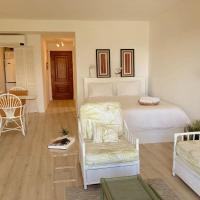 2min from BEACH & Iconic Casino Garden views: Estoril şehrinde bir otel