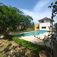 Campement Houefa, hotel v destinaci Ndangane