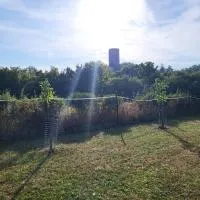 Kempování s výhledem na hrady, hotel Zdicében