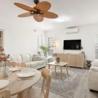2BR Rockingham Beach Retreat, hotel Rockinghamben