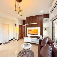 DJS Suites 2 Bedroom ,2BA with Parking inside 10Min to SM Mall near Airport, Netflix, Fast Wifi, Hot &Cold Shower, hotel en General Santos
