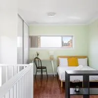 Spacious Two-Bed Suite with Private Bath-Marsfield, hotel en Epping