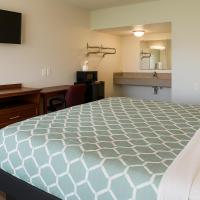 American Inn & Suites, hotel near Cox Field - PRX, Paris