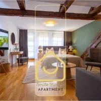 NEU - Dachsuite mit privater Sauna & Dachterrasse: Schneeberg şehrinde bir otel
