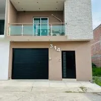 Casa de lujo muy cómoda de 2 pisos, hotel i San Miguel el Alto