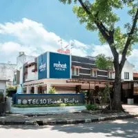 Rehat at Hotel 10 Buah Batu, מלון בבנדונג