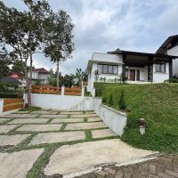 kembang house, hotel poblíž Letiště Tabing - PDG, Duku