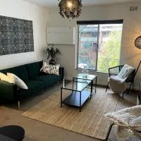 Apartment in the heart of Subiaco, Hotel in Perth