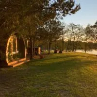 Kedras Glamping - Pod tipo nameliai โรงแรมในPrapuntai