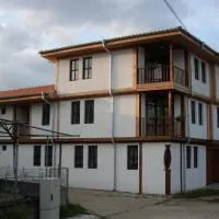 Tsutsovi House, מלון בקלופר