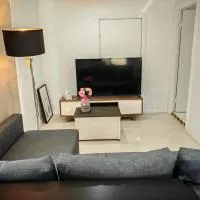 Spacious Studio with Garden close 2train&Westfield, ξενοδοχείο σε Hornsby