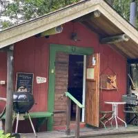 Brobacka B&B, готель у місті Алінґсос