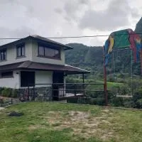 Cabaña Marys - privacidad y tranquilidad en las montañas de panamá, מלון בסן קרלוס