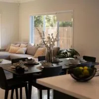 Gallery 5B Family NEW Villa โรงแรมในOrmiston