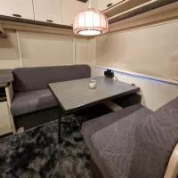 Full Service Caravan 1, hotel en Albertslund