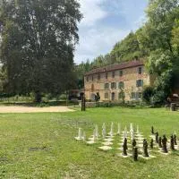 Maison as Cambous, хотел в Sauveterre-la-Lémance