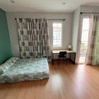 DJ Home, viešbutis mieste Ban Ko