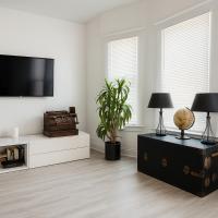 Spacious 4BR Family Home in Detroit WiFi Parking, hotel near Coleman A. Young International - DET, Detroit