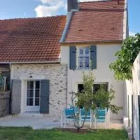 Maison de charme 80m2, havre de paix à 20 mn de Disney, 45mn de Paris, parking gratuit, WIfi, хотел в Dammartin-sur-Tigeaux