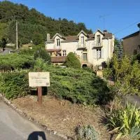 la maison d'Emilia verdure et murmure de l'eau, מלון 