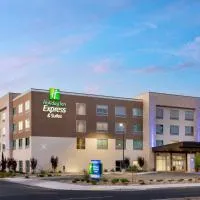 Holiday Inn Express & Suites Fresno Airport by IHG, hotel en Fresno