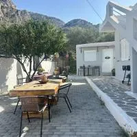 Beachfront Apartment - Voulisma Beach, Crete, hótel í Kalo Chorio