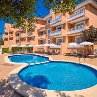 Universal Apartamentos Laguna Garden, hotel en Canyamel