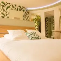 Suite atypique, jacuzzi & Piscine 1, hotel en Trévoux