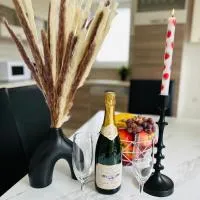 Große 2 Ferienwohnung Gästehaus NEUBAU Merzig 100 m2 – hotel w mieście Merzig
