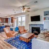 Ocean Overlook 3 Ensuite Bedrooms, Game Lounge, Pet-Friendly & Family Ready, Hotel in Depoe Bay