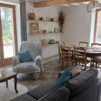 Gîte Le Lodigo, hotel a Questembert