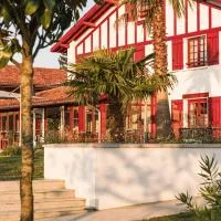 Hôtel INDARRA & SPA - Piscine, hotel a Arbonne