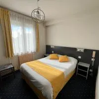 Logis Hôtel & Restaurant de la Barque – hotel w mieście Beaumont-sur-Sarthe