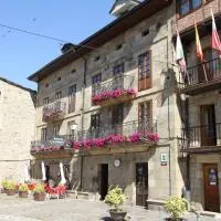 Vega de Pas में, होटल Posada Casa de Don Guzmán