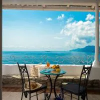 Villa Santa Chiara Positano Suites, готель у Позітано
