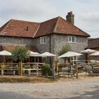 The Woolpack Inn, hotel a Brown Candover