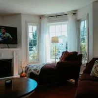 St Johns Retreat Terrace 3 BR & 2 Baths, hotel near St. John's International Airport - YYT, St. John's