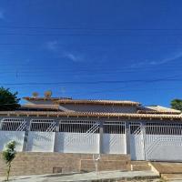 Casa espaçosa, com ar condicionado em todos os quartos, hotel poblíž Barra Do Garcas Airport - BPG, Barra do Garças