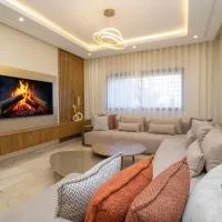 Calme & Cocon Apartment Near Airport, מלון בNouaceur