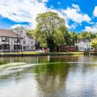 Greyhound Hotel, hotel Suttonban