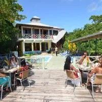 Viesnīca Bay View Eco Resort & Spa pilsētā Portantonio