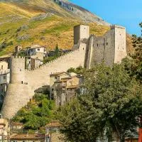 Domus Aura, hotel u gradu Itri